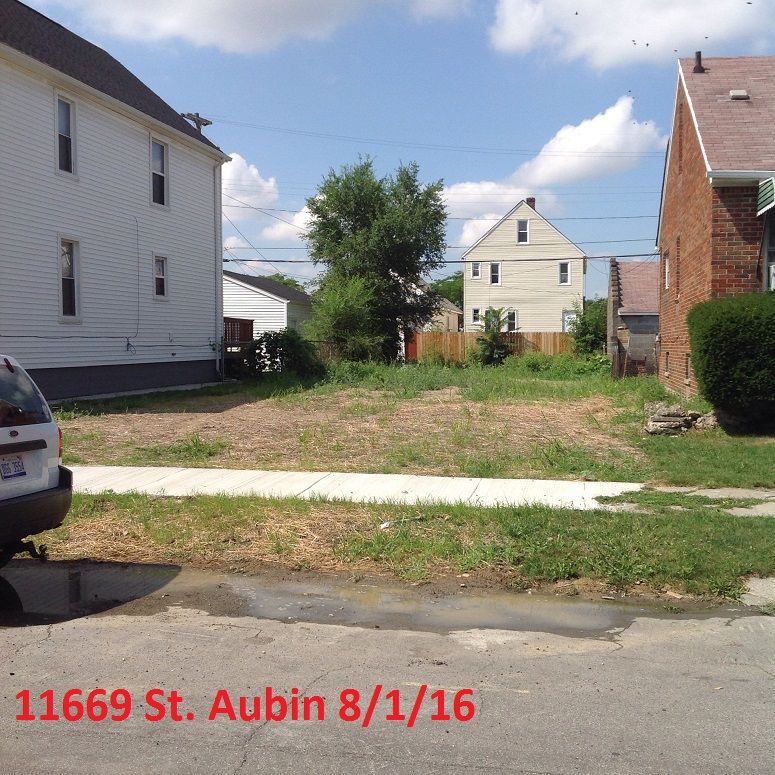 11669 St. Aubin photo