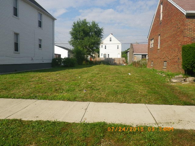 11669 St. Aubin photo